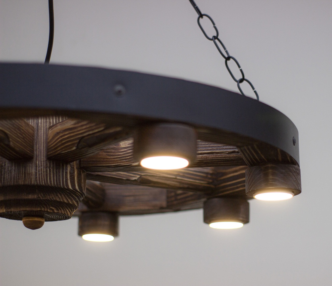 Люстра светодиодная под старину 148 Led колесо от телеги